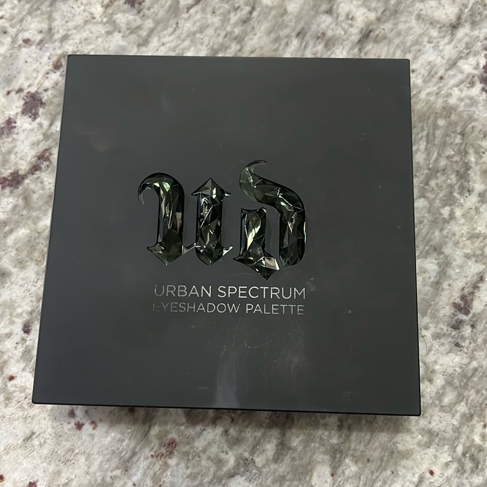 Urban Decay Spectrum Eyeshadow Palette
